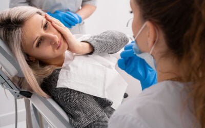 How Does an Emergency Dentist Different from a Regular Dentist?